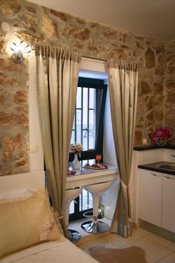 Apartments Bepina- 5 Mins From The Center Split Zewnętrze zdjęcie